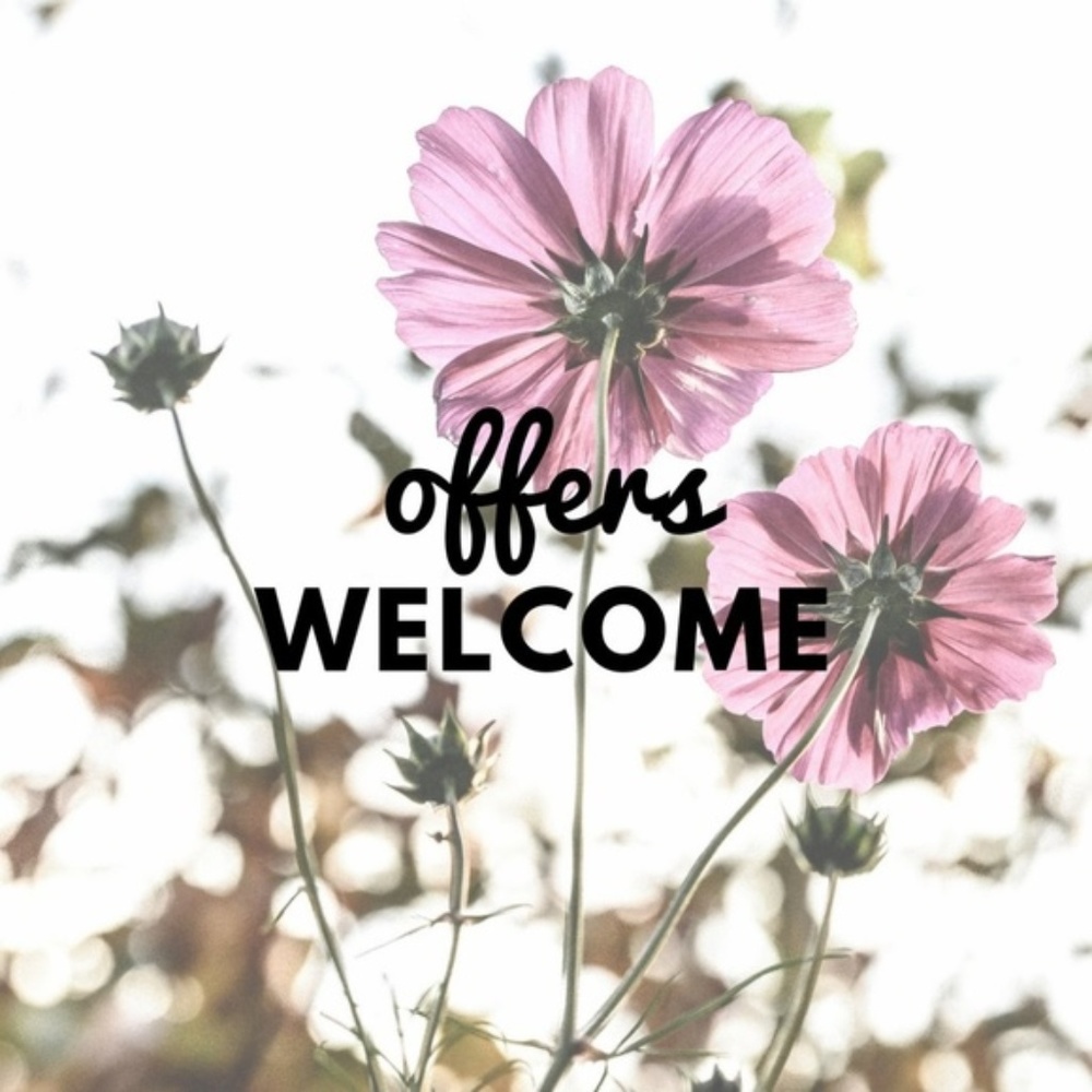 FEEL FREE TO MAKE AN OFFER!!! HAPPY POSHING<3